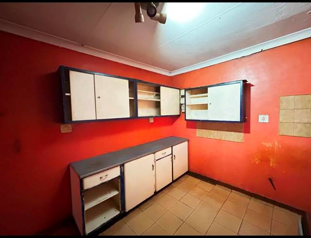 9 BEDROOM HOUSE FOR SALE IN TEDSTONEVILLE